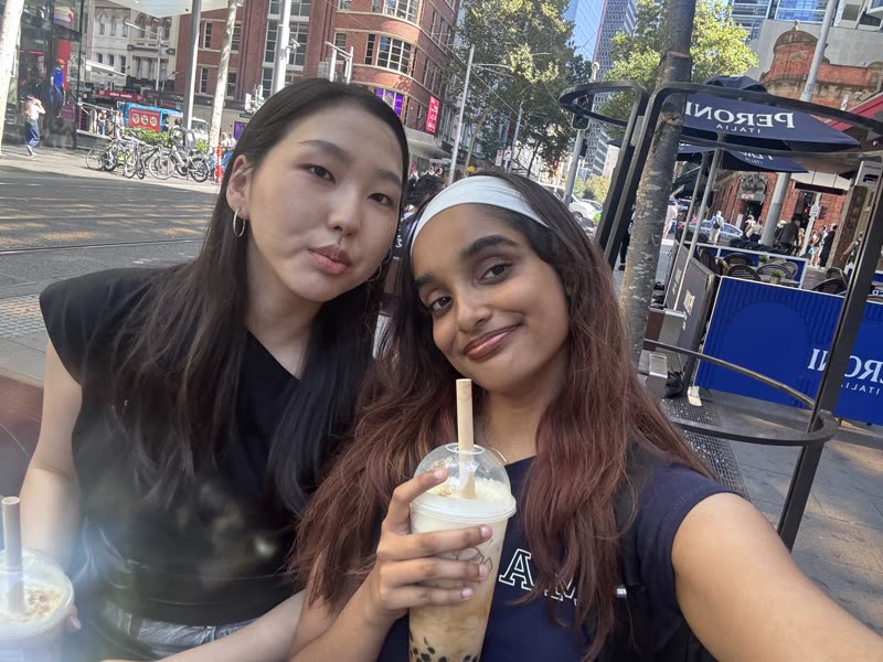 Bubble tea with a friend in the city