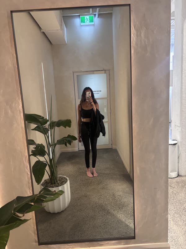 Gym mirror selfie